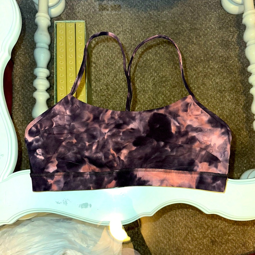 Lululemon sport bra